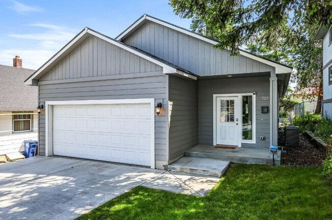 Building Photo - Modern Updates Meet Classic Charm in This 3-Bedroom Home Near Perry District