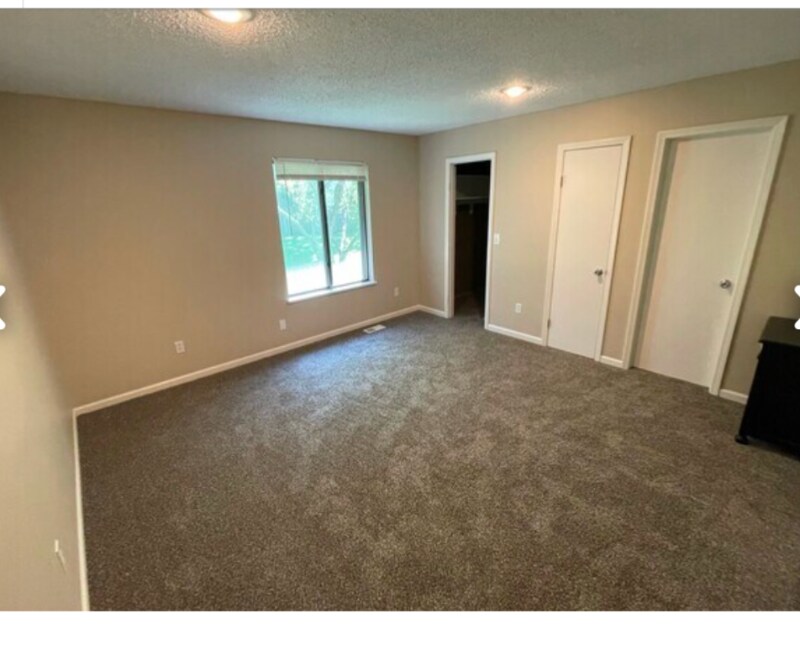 Building Photo - 10171 Haskins St