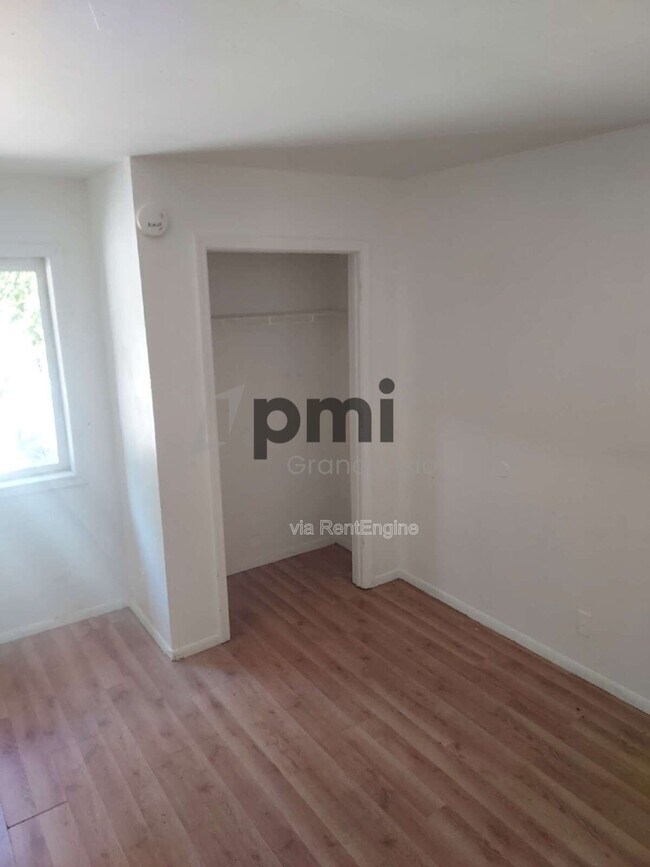 Building Photo - 904 W Macon St