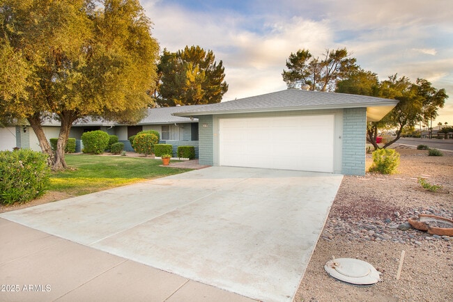 Primary Photo - 12739 W Prospect Dr