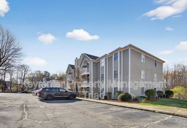 Building Photo - 3701 Cotswold Terrace