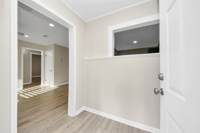 Building Photo - 2919 Elser St