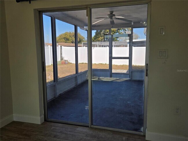 Building Photo - 9629 Morehead Ln