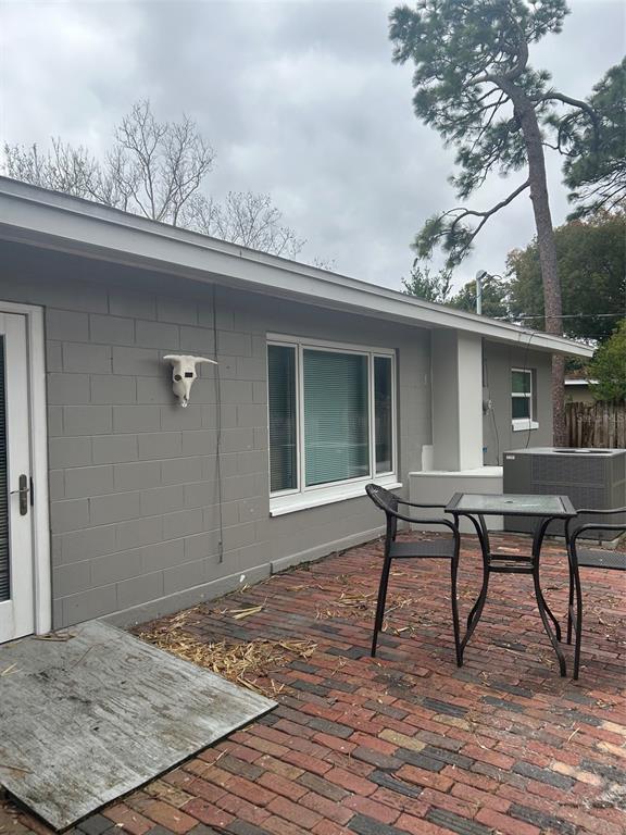 Building Photo - 1725 Mosher Dr