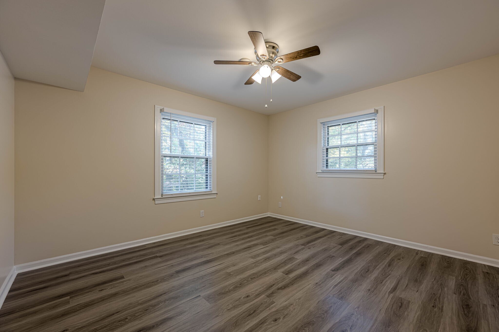 Building Photo - 6640 Williamson Dr