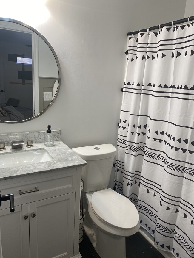 Master bathroom connected to bedroom - 3531 Brookway Dr