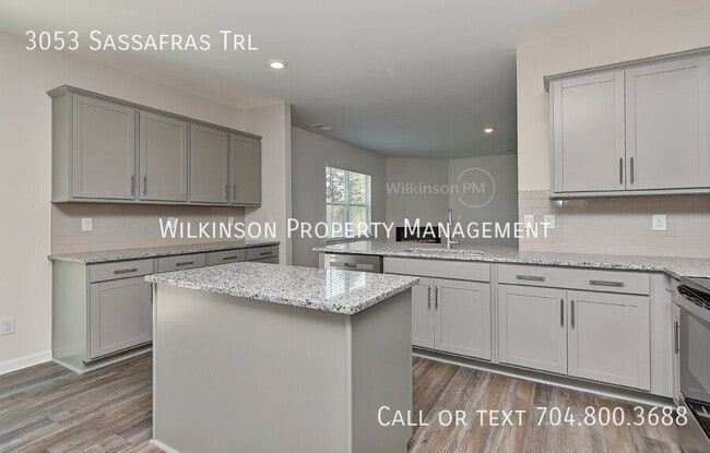 Building Photo - 3053 Sassafras Trl
