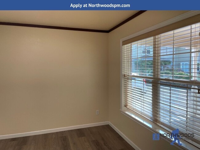 Building Photo - Lots of Room- 3 Bedroom 2 Bath Home with B...