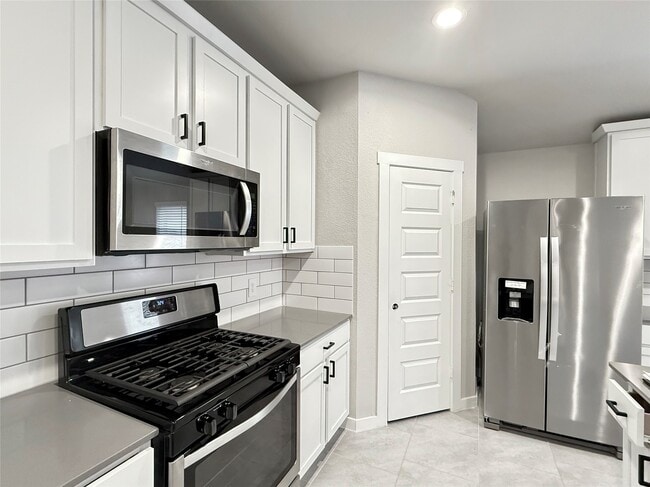 Building Photo - 29735 Cayenne Cir