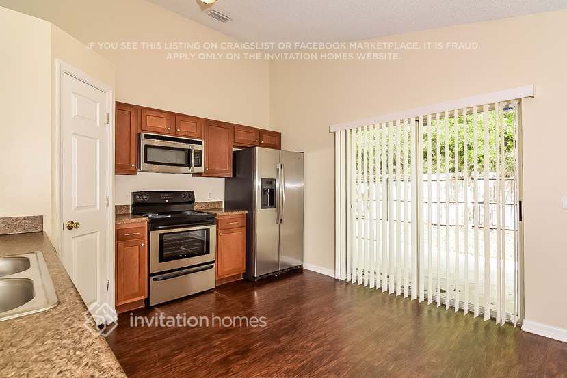 Building Photo - 6304 Calamari Pl