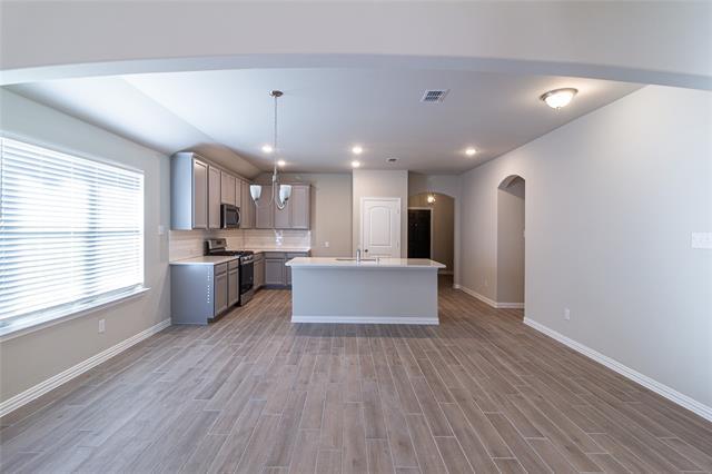 Building Photo - 3004 Teak Dr