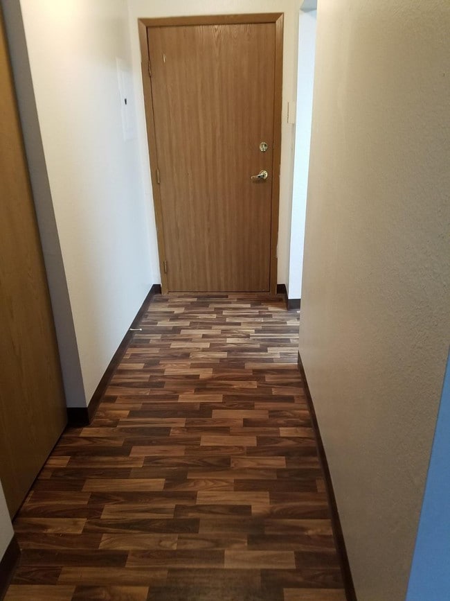 Building Photo - Camarae Arms