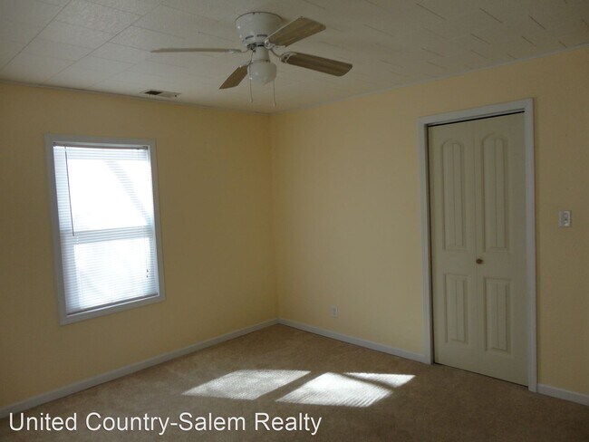 Building Photo - 2 br, 1 bath House - 301 S. Warfel