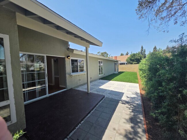 Building Photo - 12947 Arabella Pl