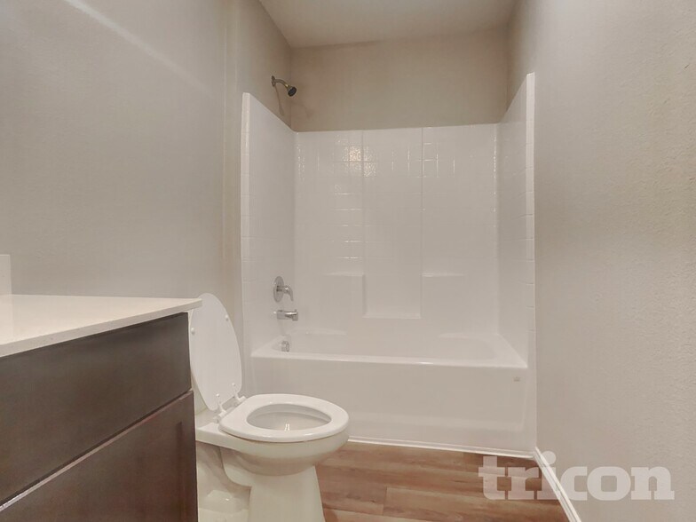 Building Photo - 1805 Westfall Dr