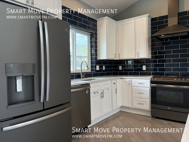 Building Photo - 2311 S Gekeler Ln