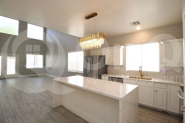Building Photo - 44390 W McClelland Dr
