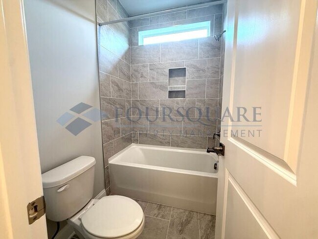 Building Photo - Elegant 4-Bed / 3.5-Bath Home with Main-Level Primary Suite, Quartz Kitchen & 3-Car Garage – In H...