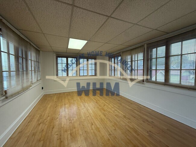 Building Photo - 1609 N 52nd St