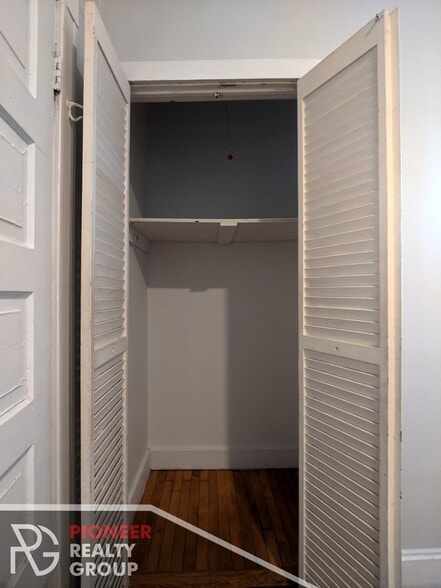 Building Photo - 3542 N Halsted St