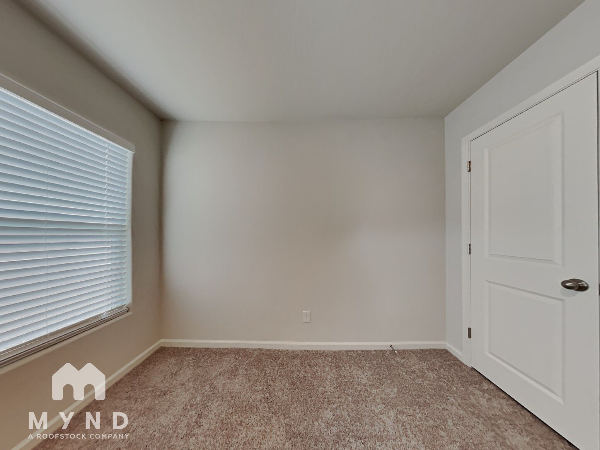 Building Photo - 10253 W Wenden Dr