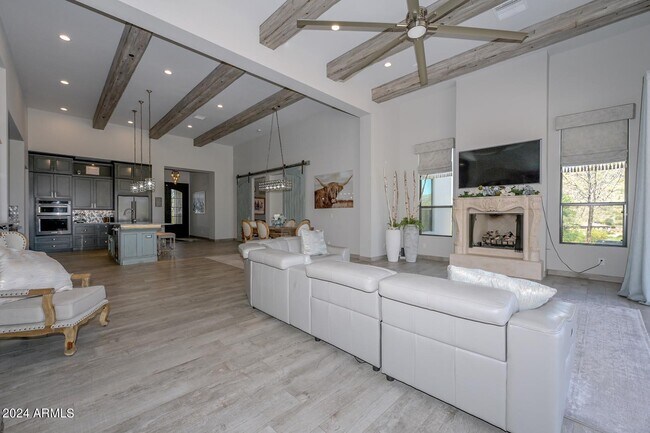 Building Photo - 5861 E Cloud Rd