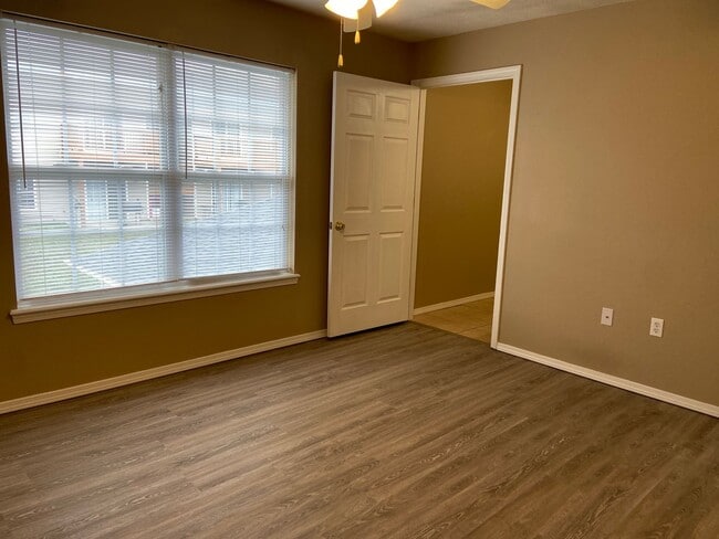 Building Photo - Condominium in Academy Commons