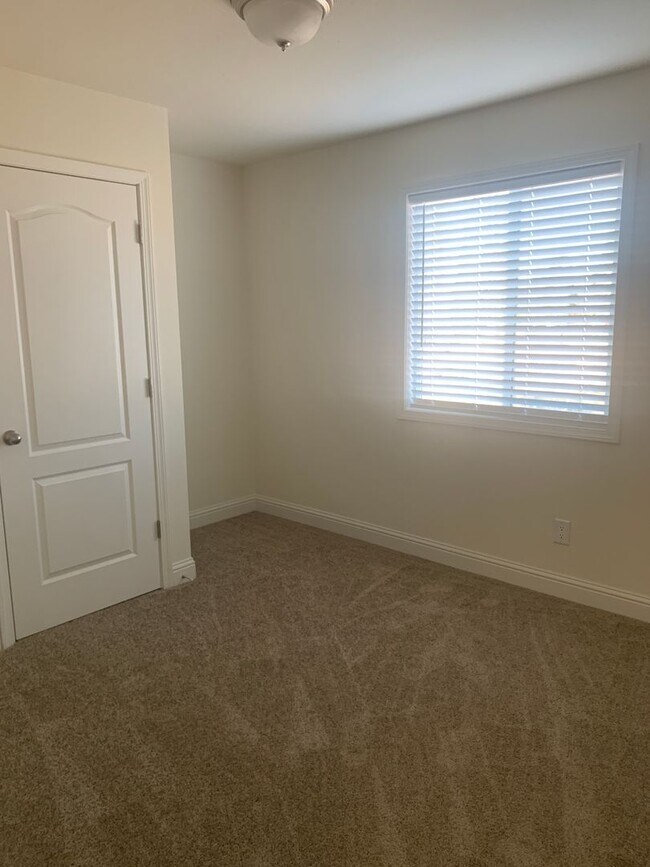 Building Photo - Magalia Home for rent, 3bed 2bath, enclose...