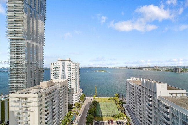 Building Photo - 2150 N Bayshore Dr