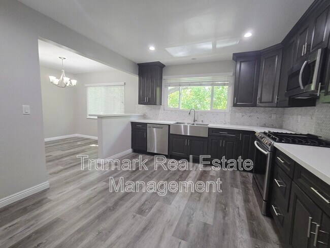 Building Photo - 1303 N Brand Blvd