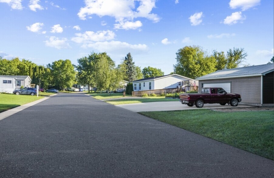 Building Photo - 80 Belmar St