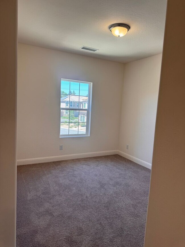 Building Photo - 4438 Langden Dr