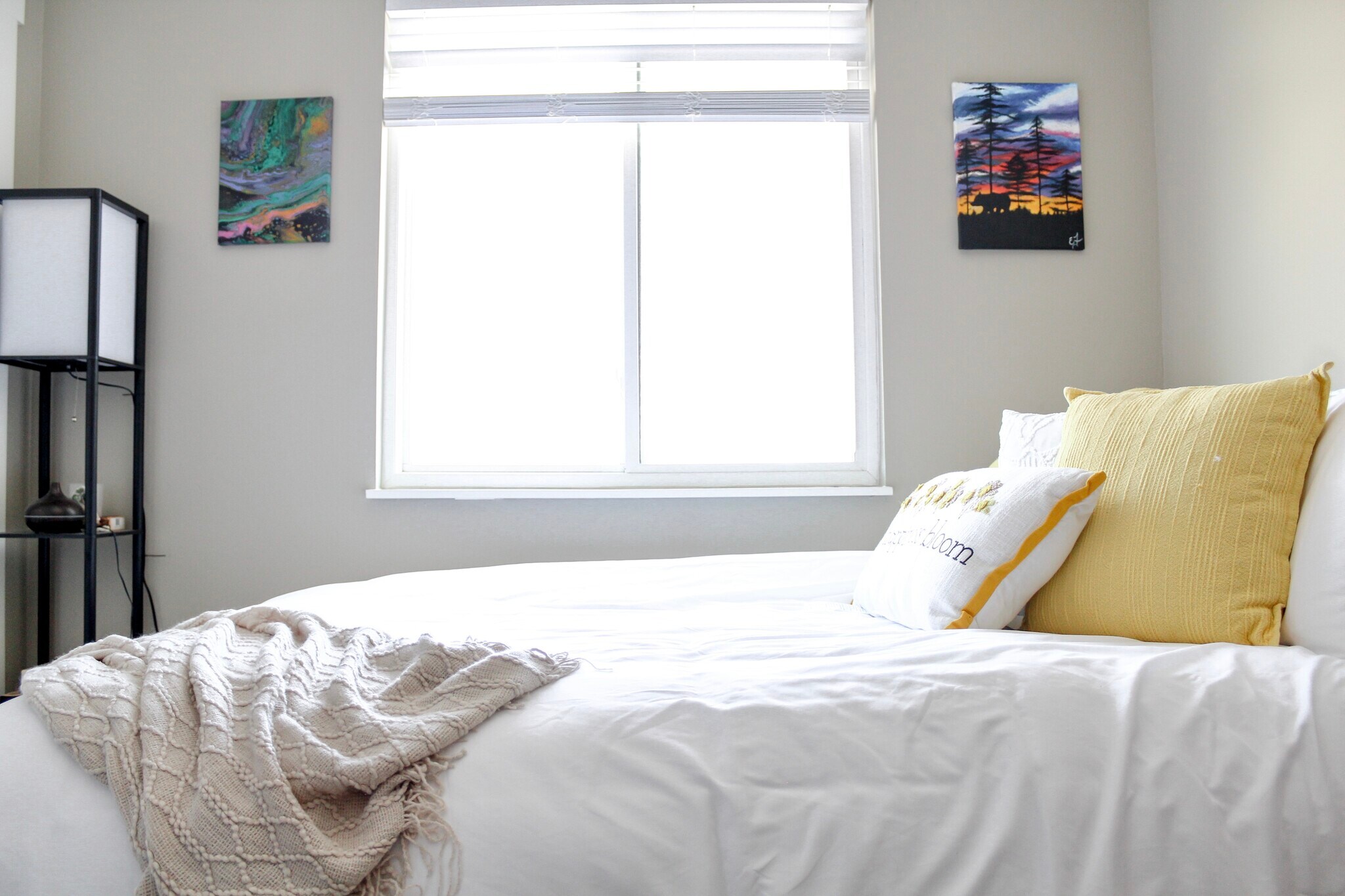 Building Photo - 1987 Palm Dr