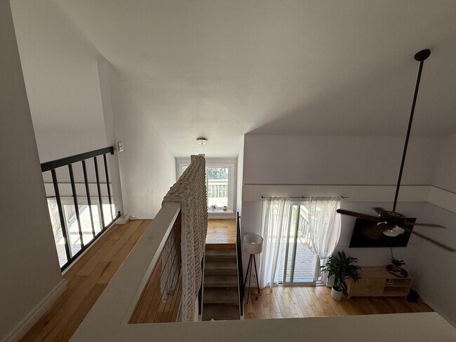Building Photo - Beautiful 3BD/3BA Townhome in Carlsbad