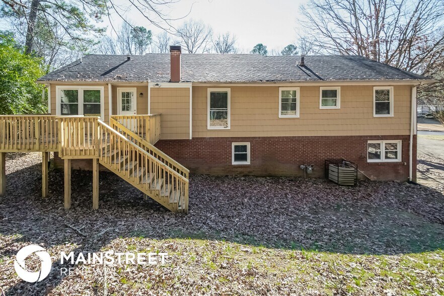 Building Photo - 720 Country View Terrace