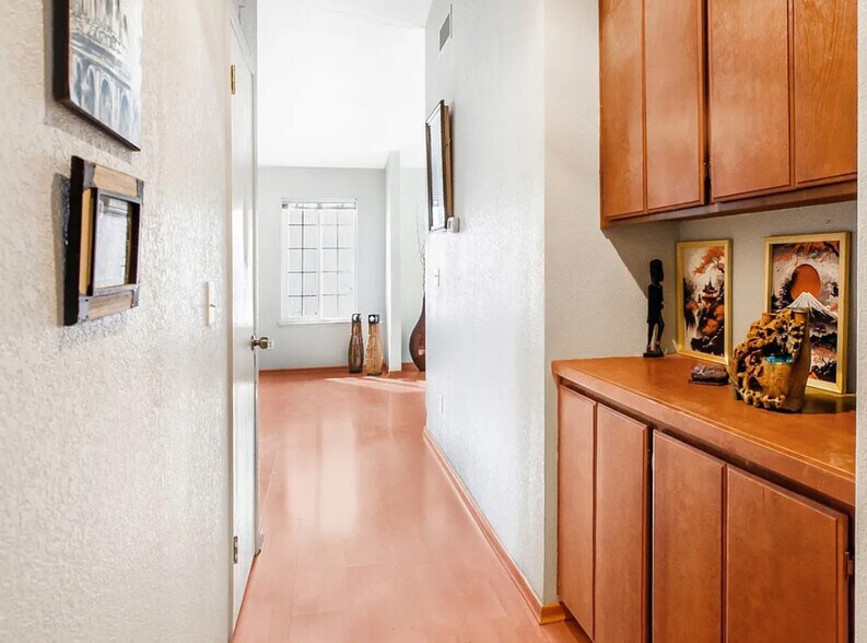 Building Photo - 5809 Sturbridge Ct