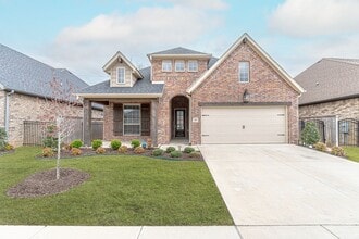 Building Photo - Craftsman Style Home in Bentonville!