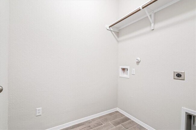 Building Photo - 169 Heather Glen Way