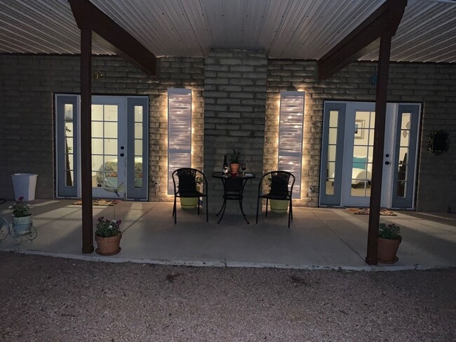 Building Photo - Cottonwood Area/ One-time leasing $1600.00 includes utilities.