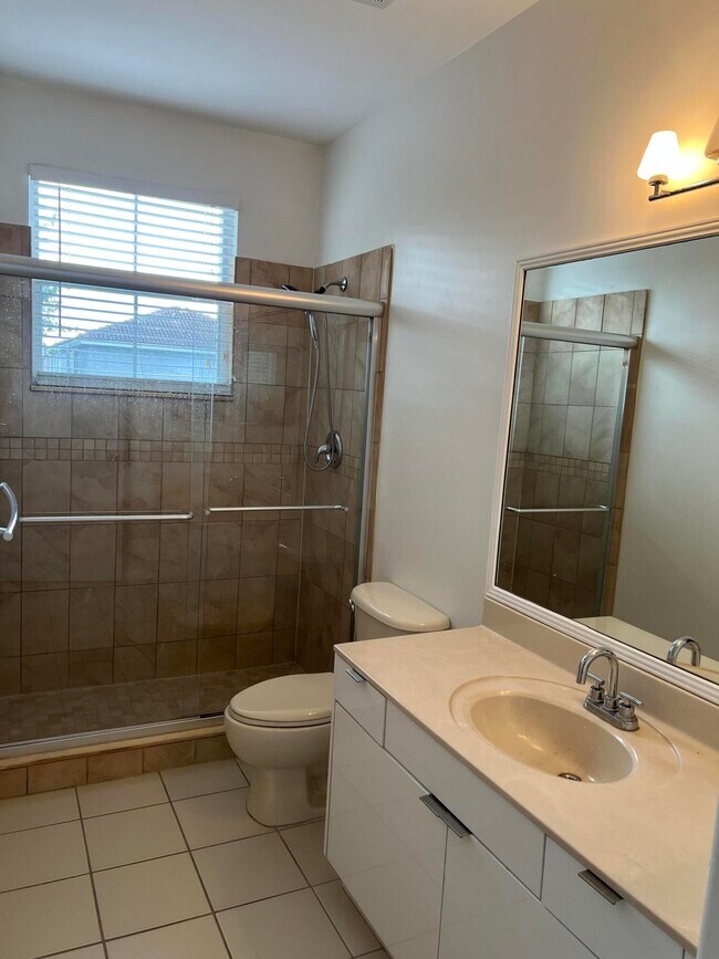 Building Photo - 5076 SW 38th Way