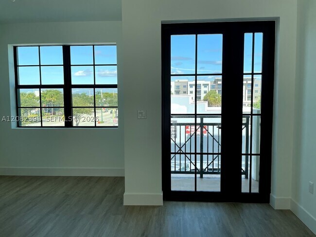 Building Photo - 4100 SW 64th Ave