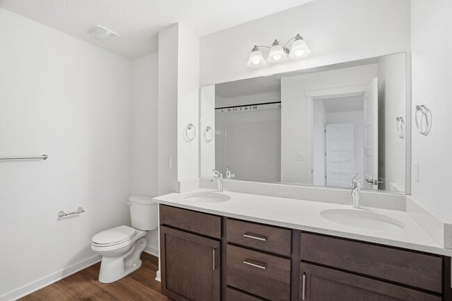 Building Photo - 1506 N Michigan Ln