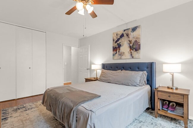 Building Photo - 340 E 93rd St