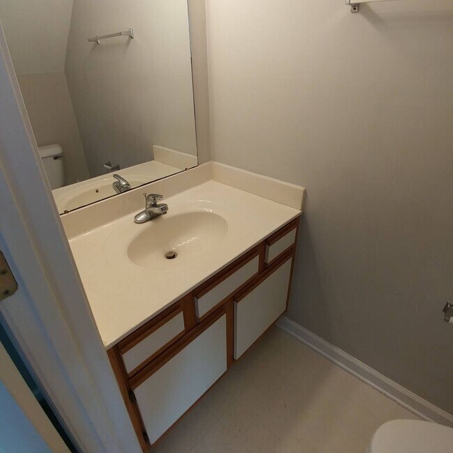 Building Photo - Townhome in Swansboro with 2 Master Suites + Community Pool. Showings Available!