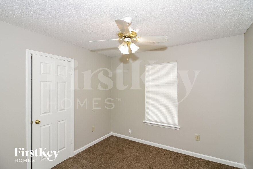 Building Photo - 5277 Timber Ridge Dr