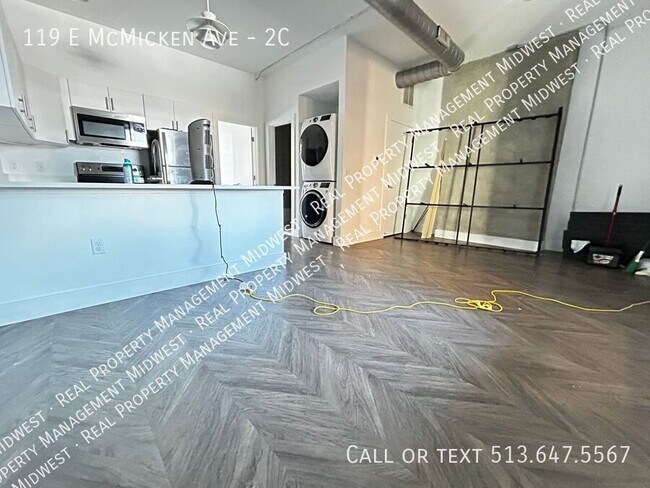 Building Photo - 119 E McMicken Ave