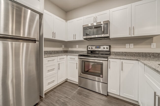 Building Photo - 614 E 230 N
