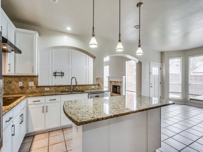 Building Photo - 4612 Old Pond Dr