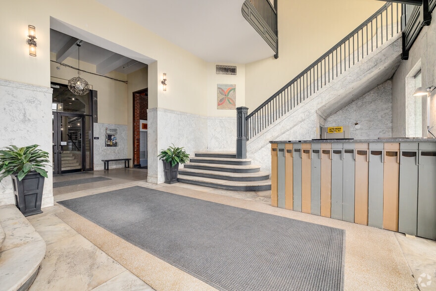 Concierge - West Lofts