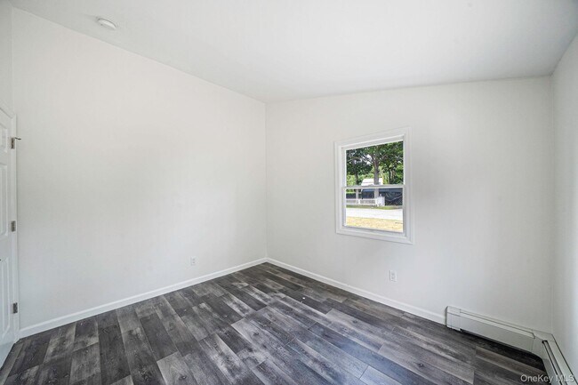 Building Photo - 28 Ashwood Dr